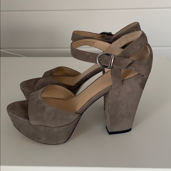 VIA SPIGA Gray Suede Platform Heels Sz 8 1/2 - Picture 5 of 7